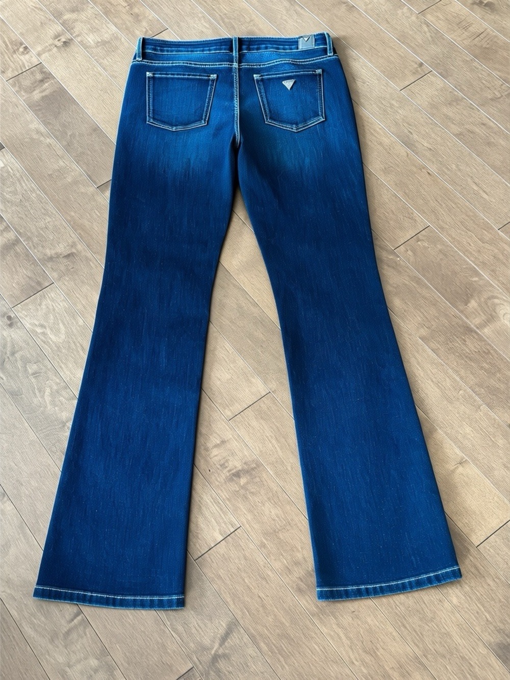 GUESS Boot Cut Mid Rise Whiskered Jeans 29 - Picture 5 of 10